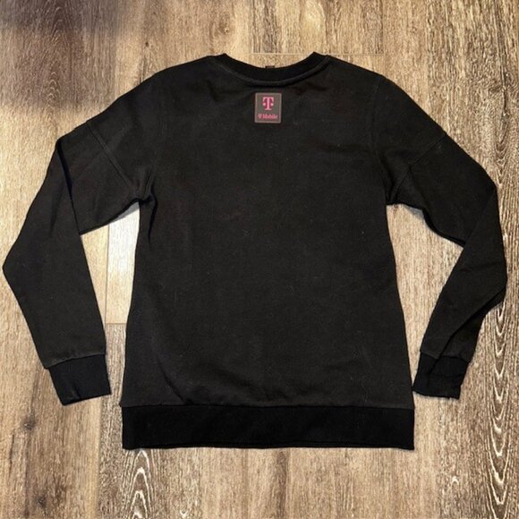 T-Mobile Sweatshirt Womens Size M Medium Black Employee Logo Crew Neck Sweater - Picture 4 of 5